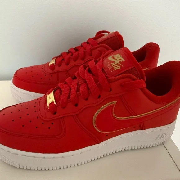NEW-Nike Air Force 1 Red with Gold Details- NEVER WORN size 6.5 - Picture 6 of 13